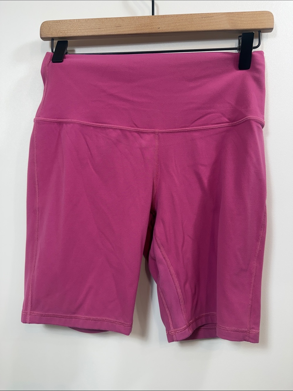 Lululemon bike shorts size 8